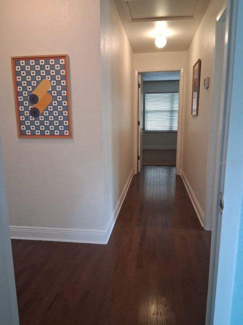 8220 Yardley Avenue N, Saint Petersburg, FL 33710 Photo