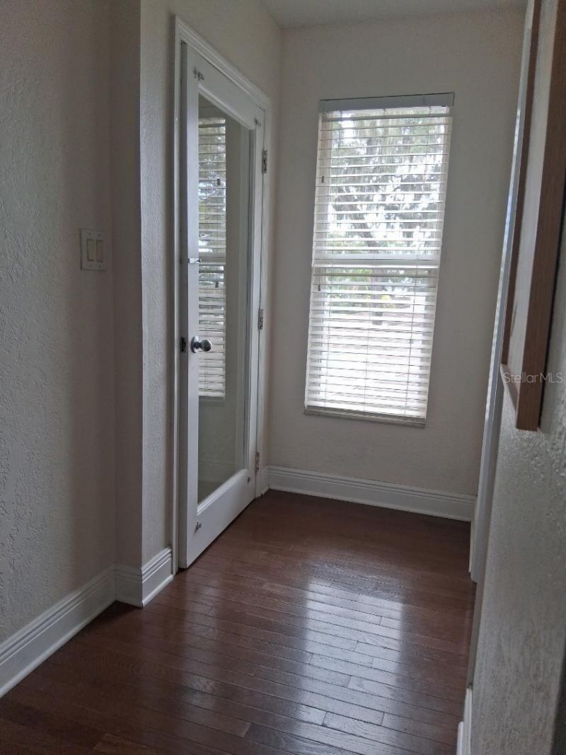 8220 Yardley Avenue N, Saint Petersburg, FL 33710 Photo