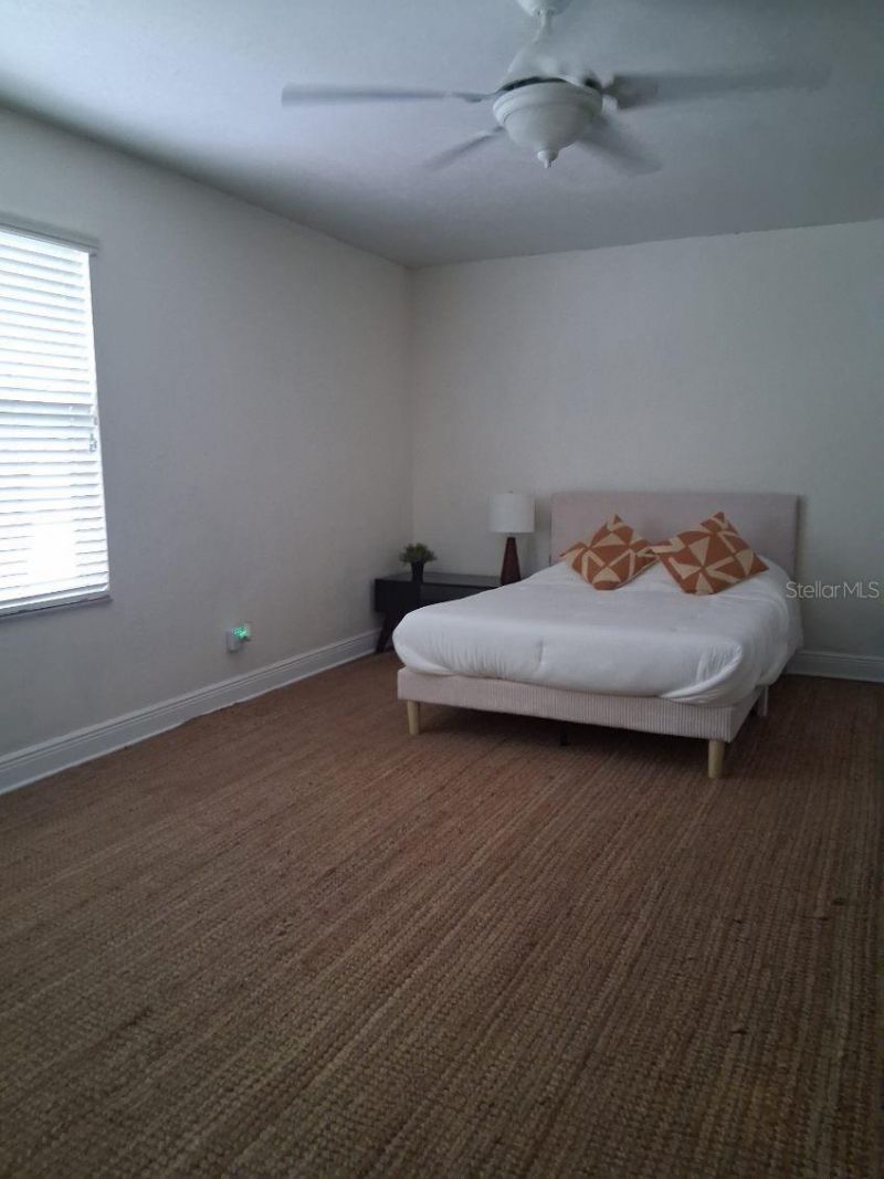 8220 Yardley Avenue N, Saint Petersburg, FL 33710 Photo
