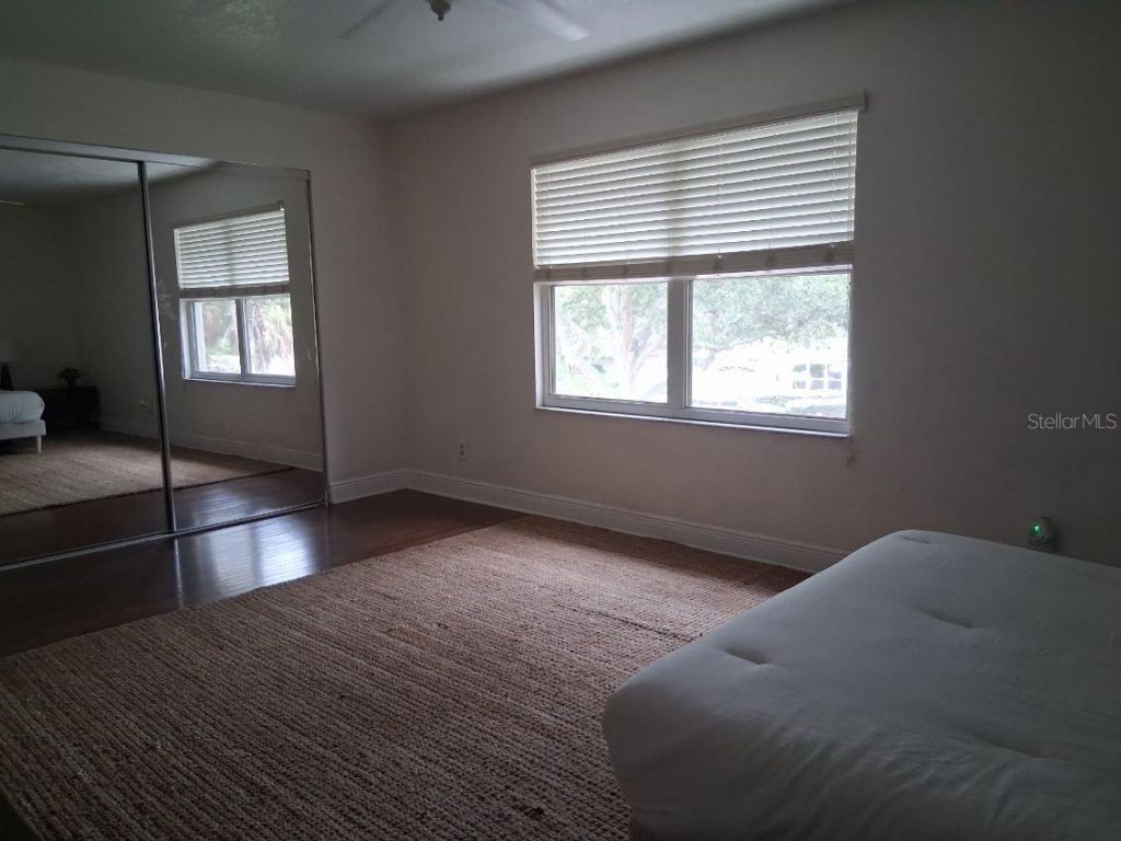 8220 Yardley Avenue N, Saint Petersburg, FL 33710 Photo