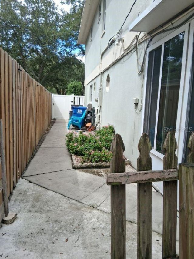 8220 Yardley Avenue N, Saint Petersburg, FL 33710 Photo