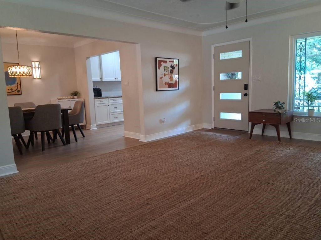 8220 Yardley Avenue N, Saint Petersburg, FL 33710 Photo