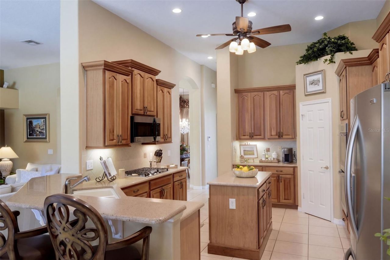 14542 Riviera Pointe Drive, Orlando, FL 32828 Photo