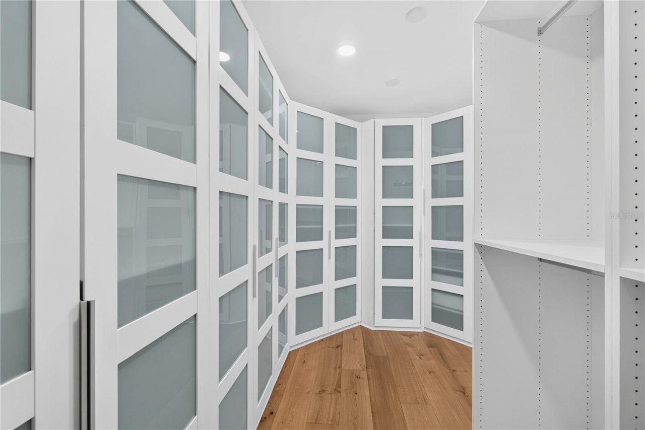 180 Beach Drive Ne, Unit 502, Saint Petersburg, FL 33701 Photo