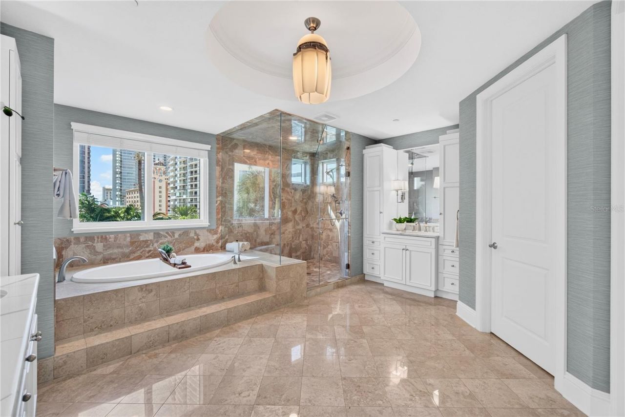 180 Beach Drive Ne, Unit 502, Saint Petersburg, FL 33701 Photo