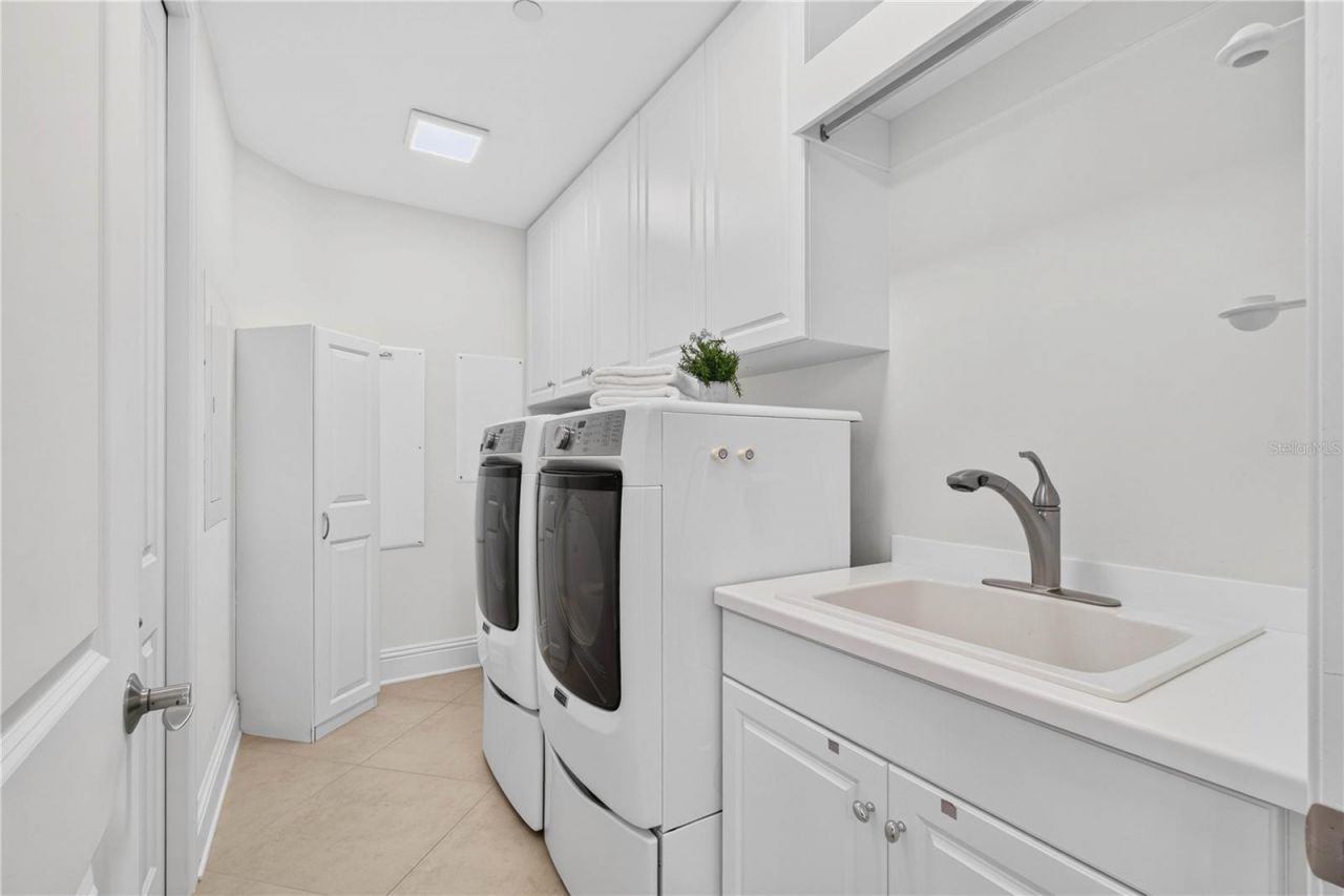 180 Beach Drive Ne, Unit 502, Saint Petersburg, FL 33701 Photo