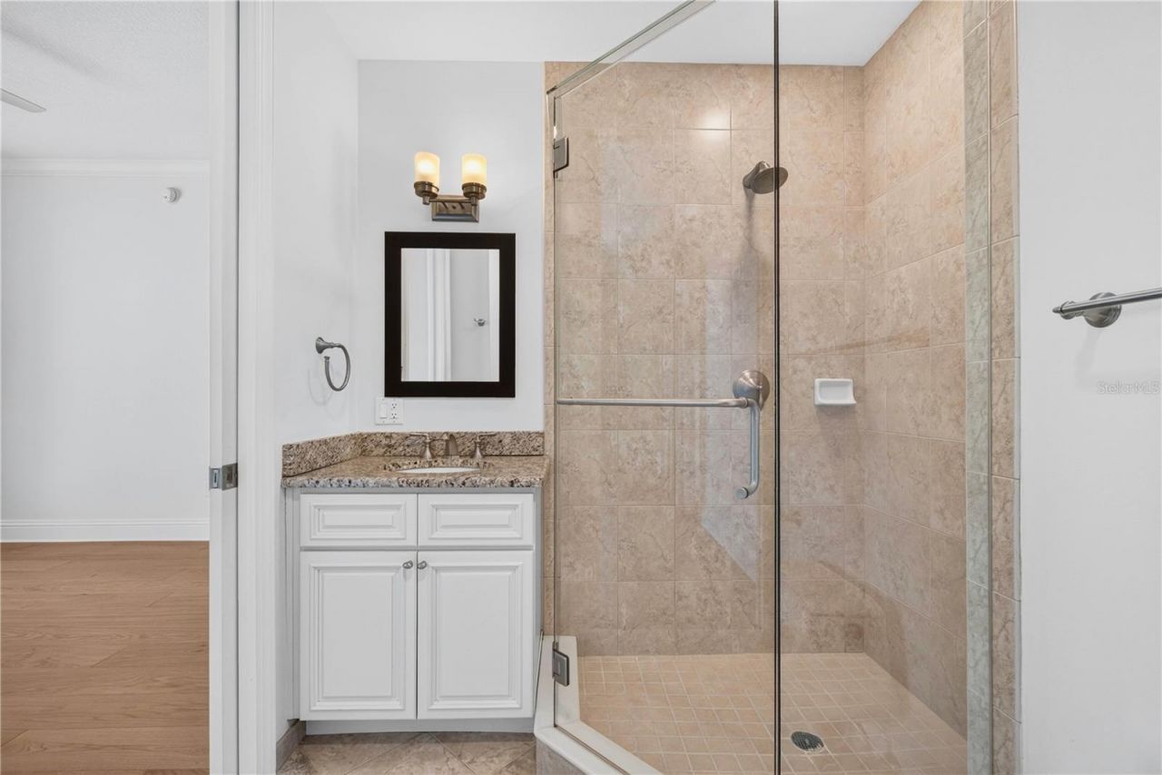 180 Beach Drive Ne, Unit 502, Saint Petersburg, FL 33701 Photo