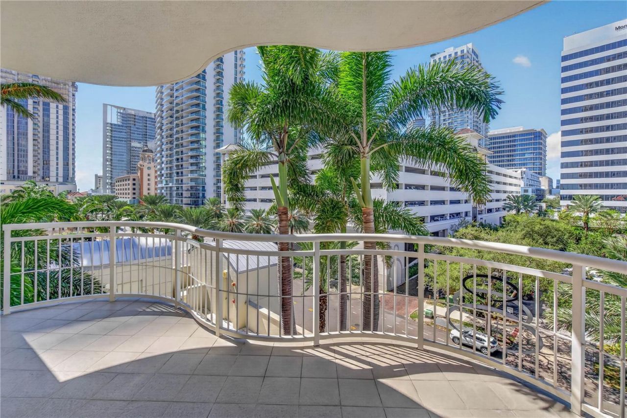 180 Beach Drive Ne, Unit 502, Saint Petersburg, FL 33701 Photo