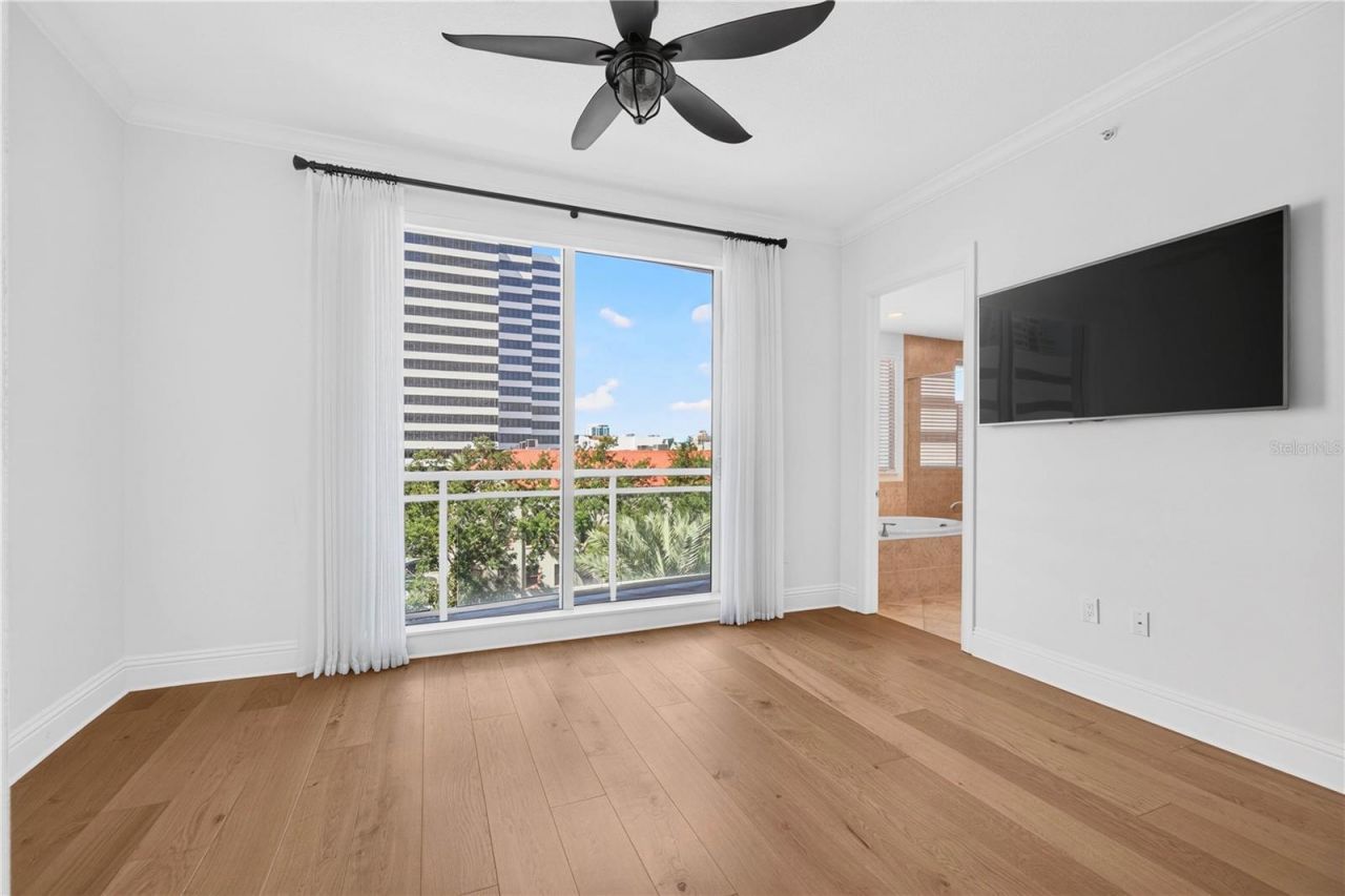 180 Beach Drive Ne, Unit 502, Saint Petersburg, FL 33701 Photo