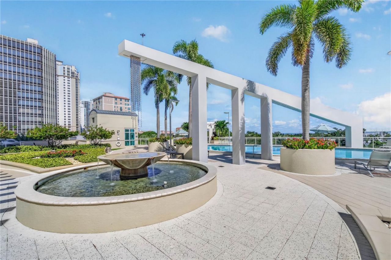 180 Beach Drive Ne, Unit 502, Saint Petersburg, FL 33701 Photo