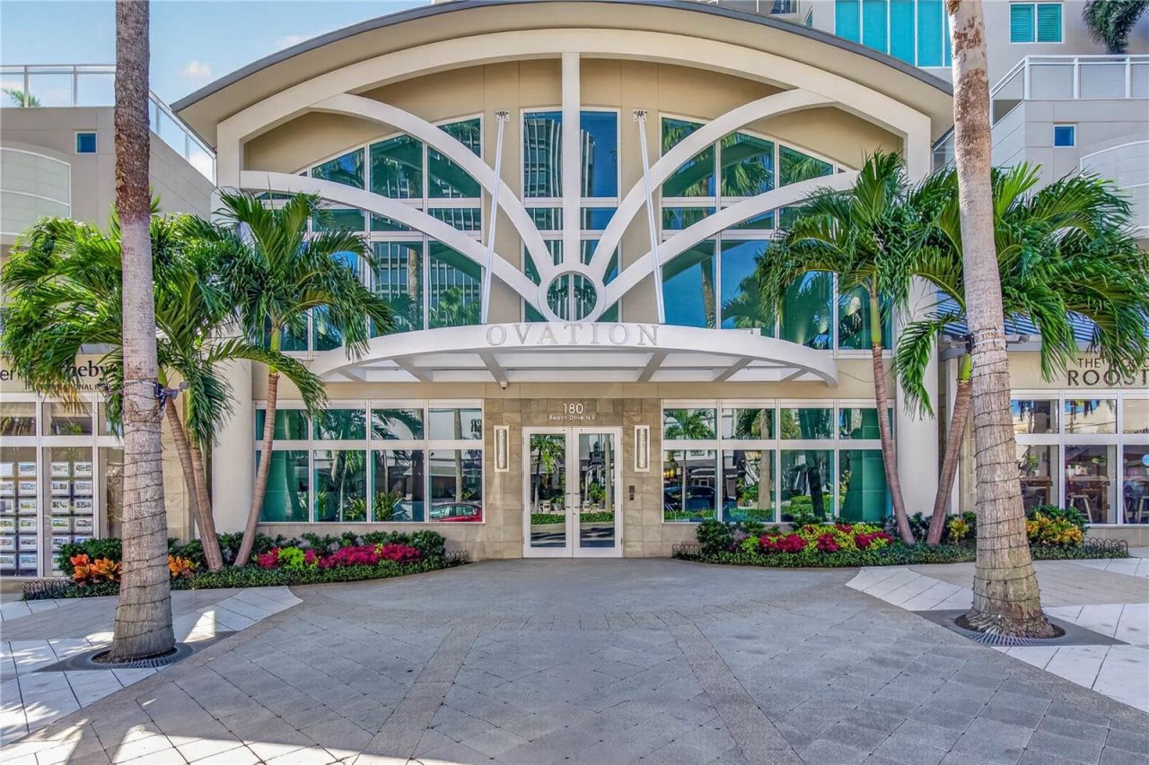 180 Beach Drive Ne, Unit 502, Saint Petersburg, FL 33701 Photo