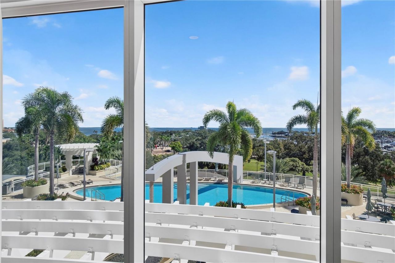 180 Beach Drive Ne, Unit 502, Saint Petersburg, FL 33701 Photo