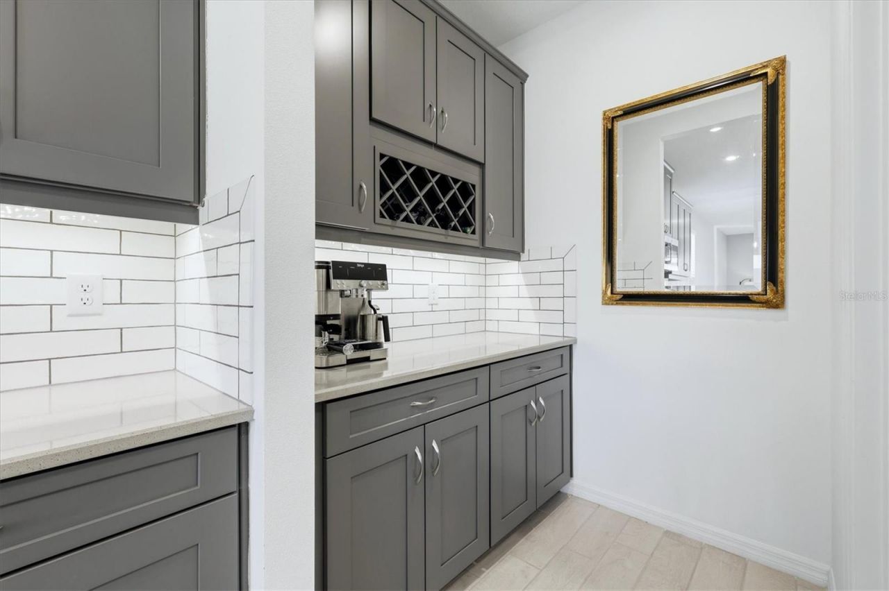9291 Starry Night Avenue, Sarasota, FL 34241 Photo