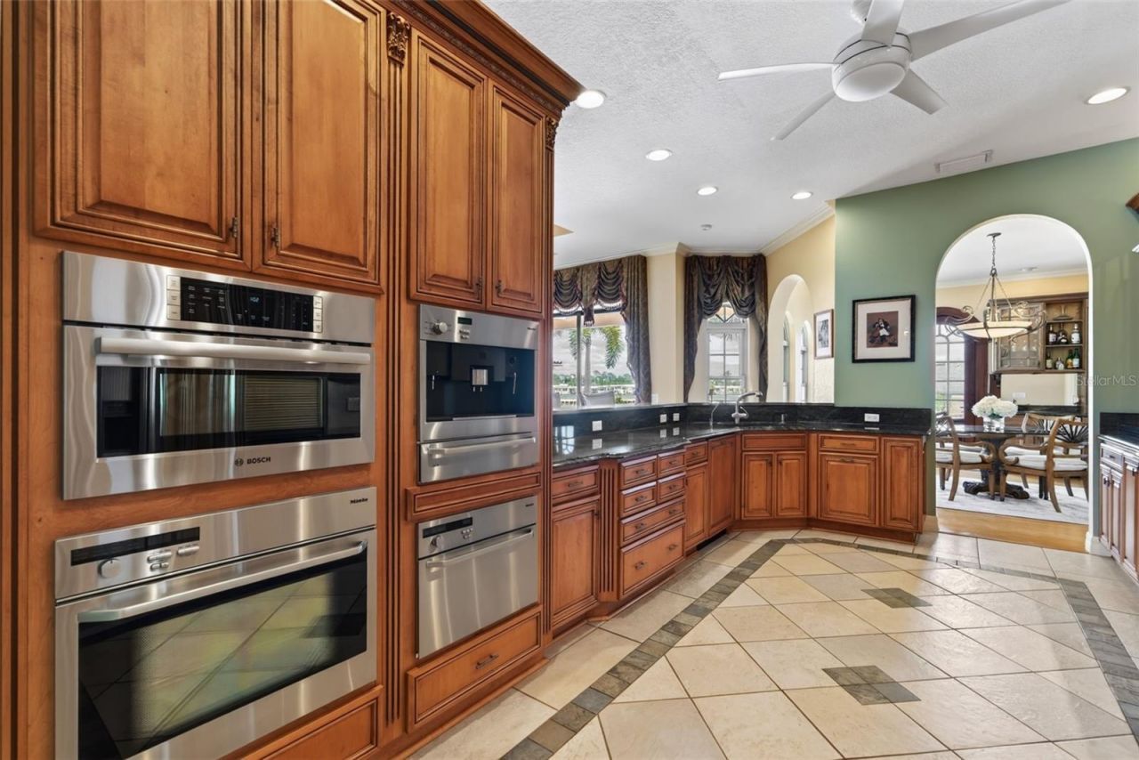 316 W Bay Drive, Venice, FL 34285 Photo