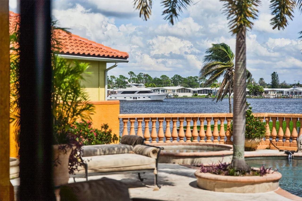316 W Bay Drive, Venice, FL 34285 Photo