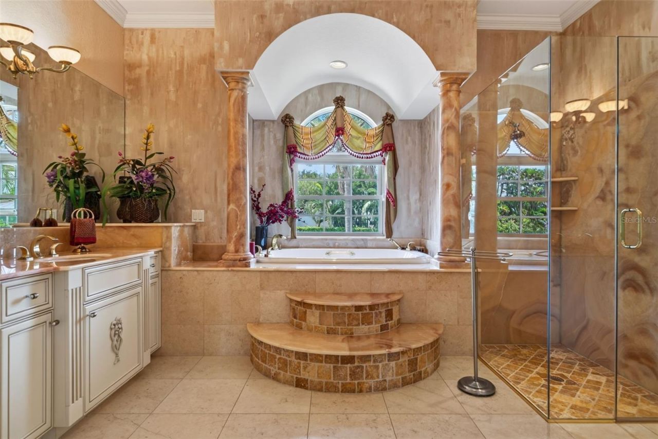 316 W Bay Drive, Venice, FL 34285 Photo