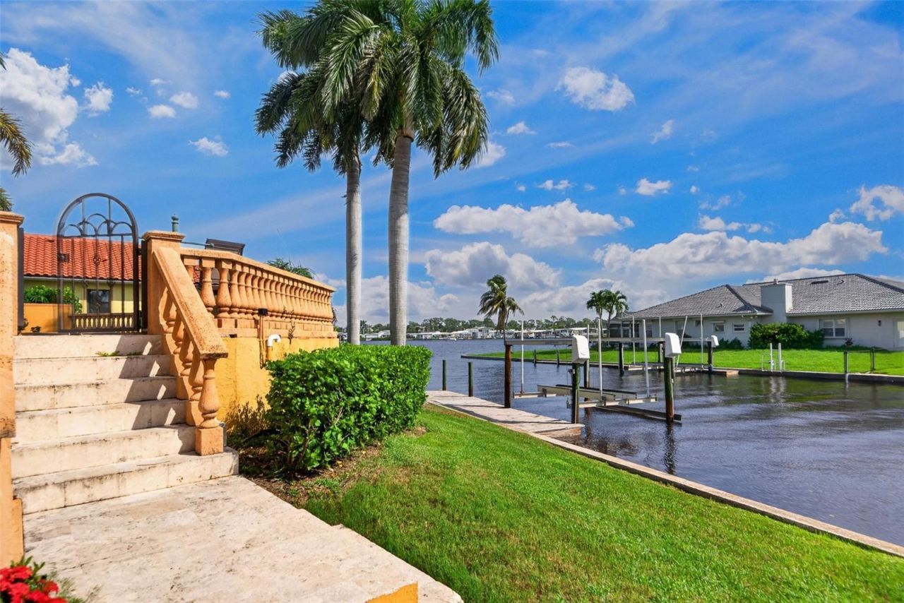 316 W Bay Drive, Venice, FL 34285 Photo