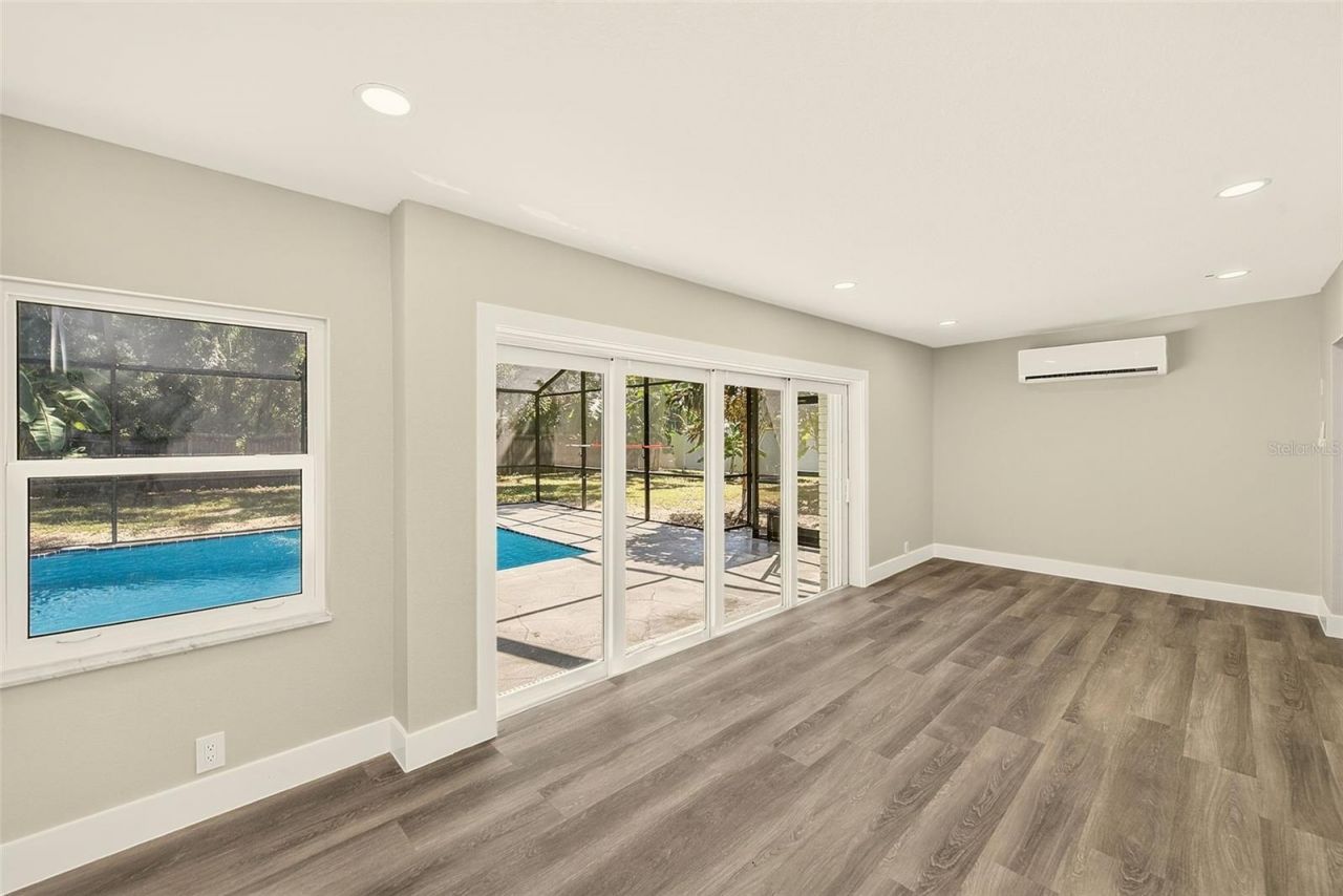 1595 Oak Lane, Clearwater, FL 33764 Photo