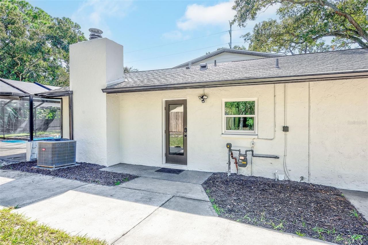 1595 Oak Lane, Clearwater, FL 33764 Photo