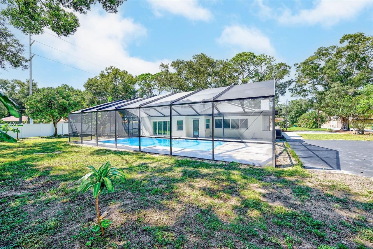 1595 Oak Lane, Clearwater, FL 33764 Photo