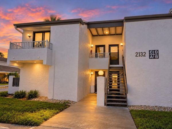 2132 LAKEWOOD CLUB DRIVE S, Unit 8B, ST PETERSBURG, FL 33712
