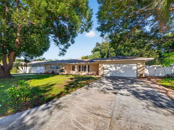 1115 WOODSIDE AVENUE , CLEARWATER, FL 33756