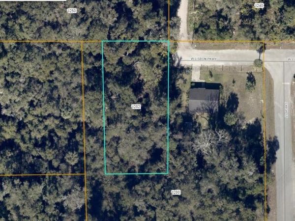 811 W LISBON PARKWAY , DELAND, FL 32720