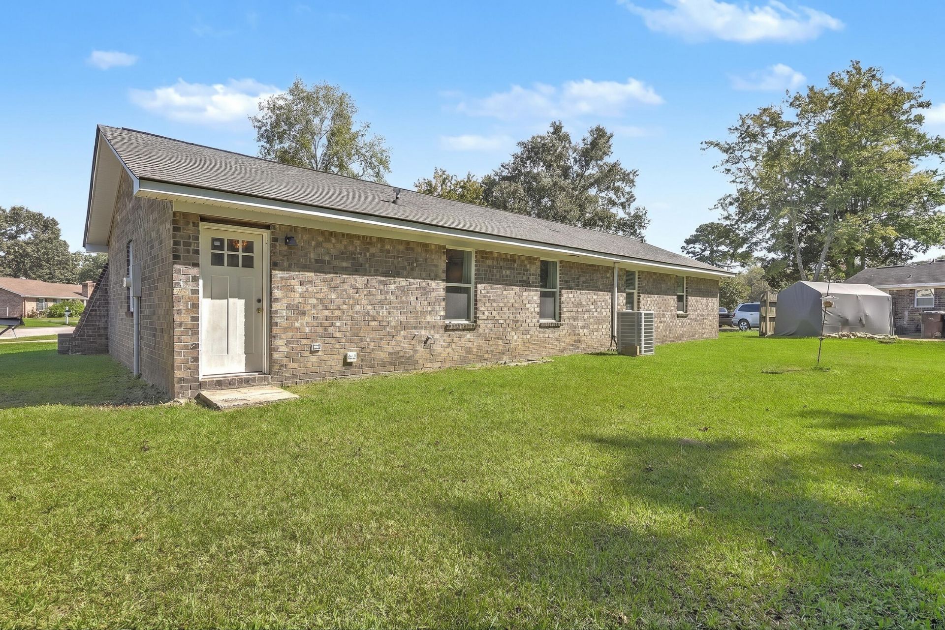 318 Huntsman Drive Photo 24