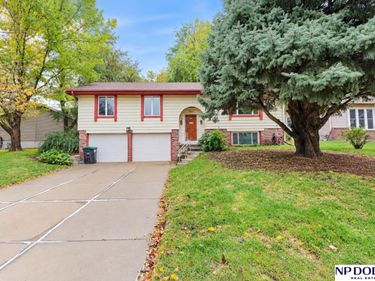 14511 R Street, Omaha, NE 68137