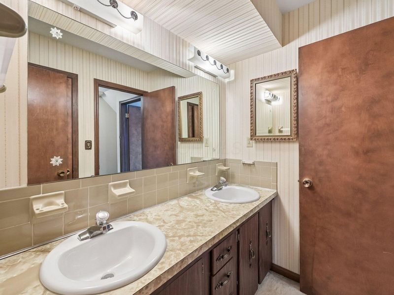 604 Patricia Ann Lane , Westerville, OH 43081 Photo 23