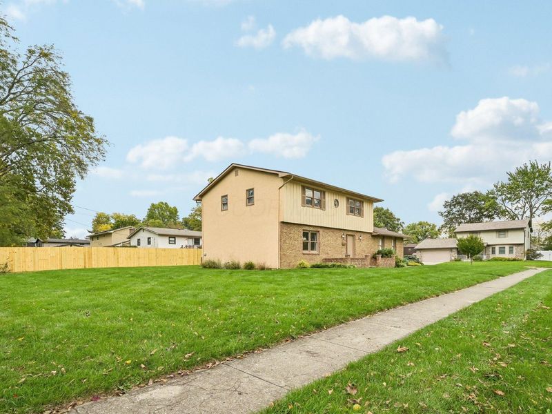 604 Patricia Ann Lane , Westerville, OH 43081 Photo 3