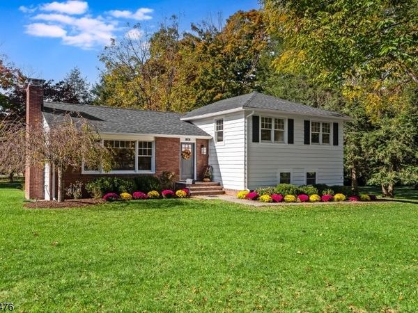 125 Glenbrook Rd, Morris Plains, NJ 07950