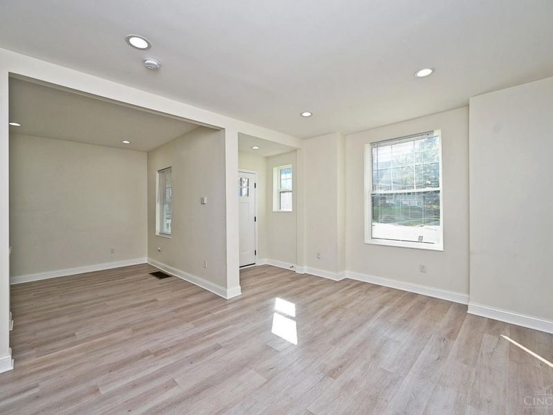 5748 Bramble Avenue, Cincinnati, OH 45227 Photo 9