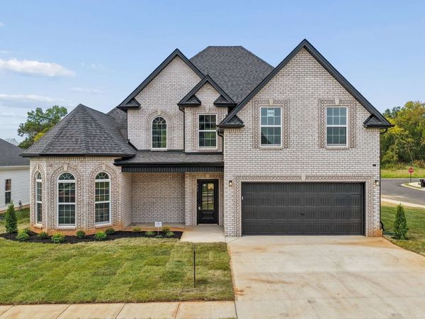 667 Woodrush Dr , Clarksville, TN 37040