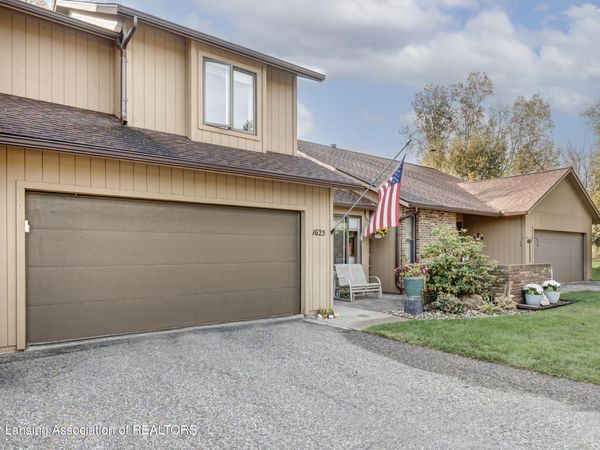 1625 Willow Creek Drive, Lansing, MI 48917