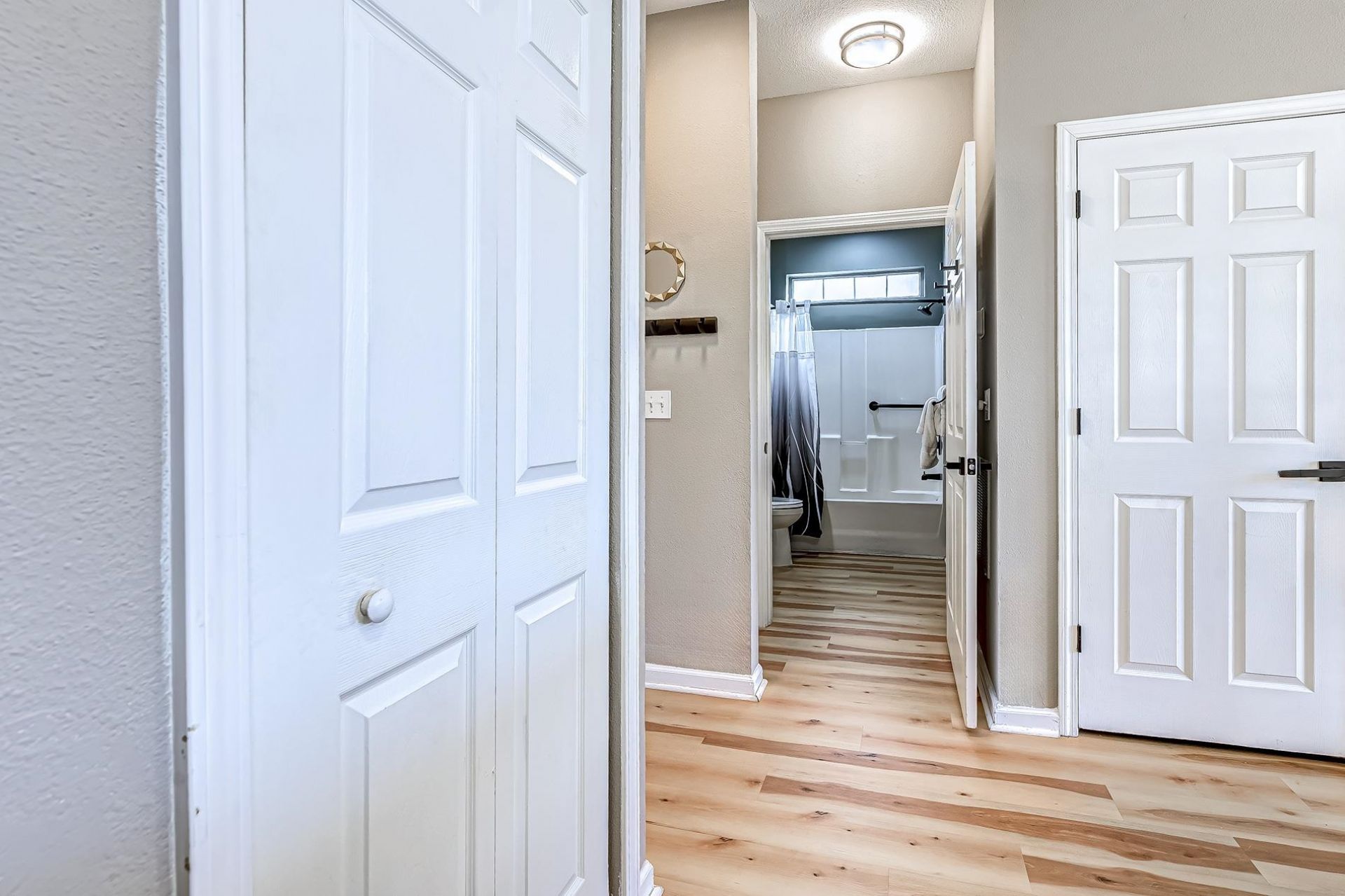 1298 River Oaks Dr.  Photo 17