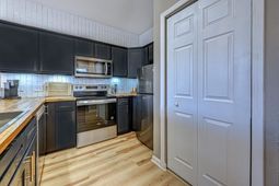 1298 River Oaks Dr.  photo 4