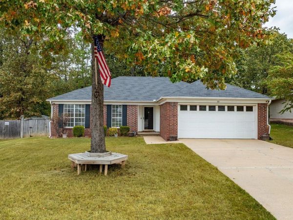 66 Park Ridge Drive, Maumelle, AR 72113