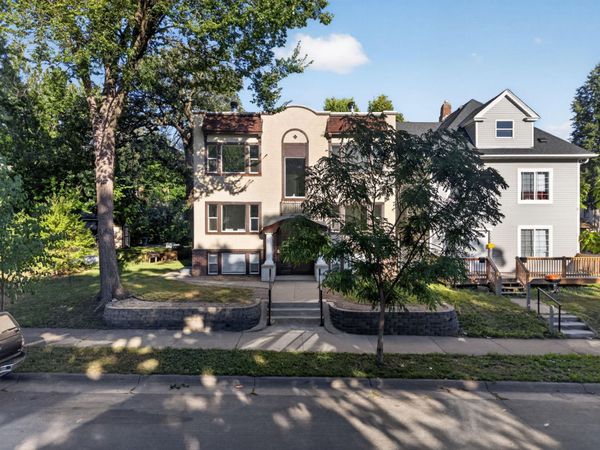 2204 Emerson Avenue N, Minneapolis, MN 55411