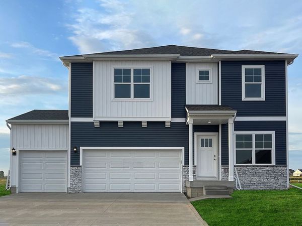 3370 Paradise Lane , Waukee, IA 50263