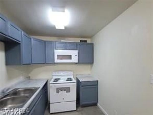 304 Orland Street , Unit 39, Las Vegas, NV 89107