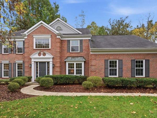 1293 Chaucer Place, Hamilton Twp, OH 45039