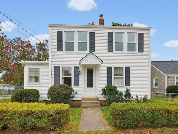 23 Adamsdale, Attleboro, MA 02703
