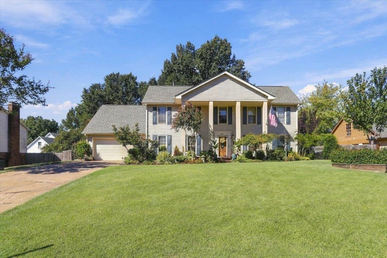 873 Oak Wood Ln, Collierville, TN 38017 Main Photo