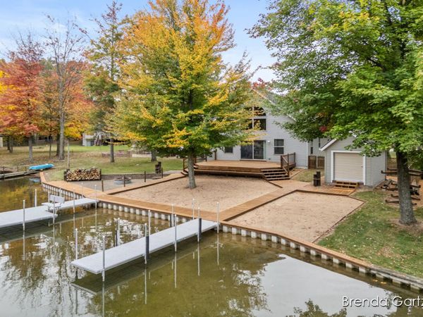 8160 Cherokee Drive, Howard City, MI 49329