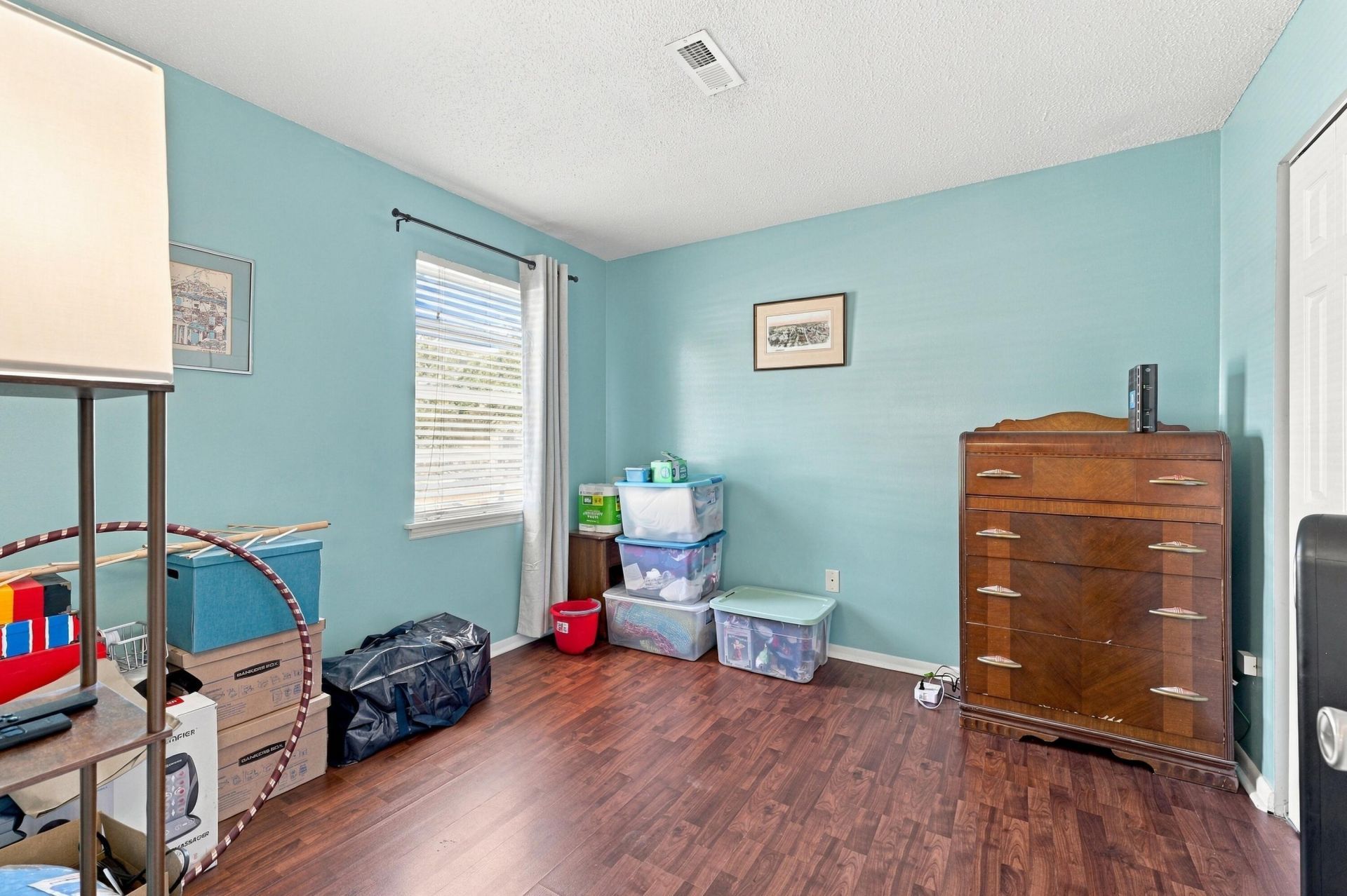 415 Parkdale Drive Photo 17
