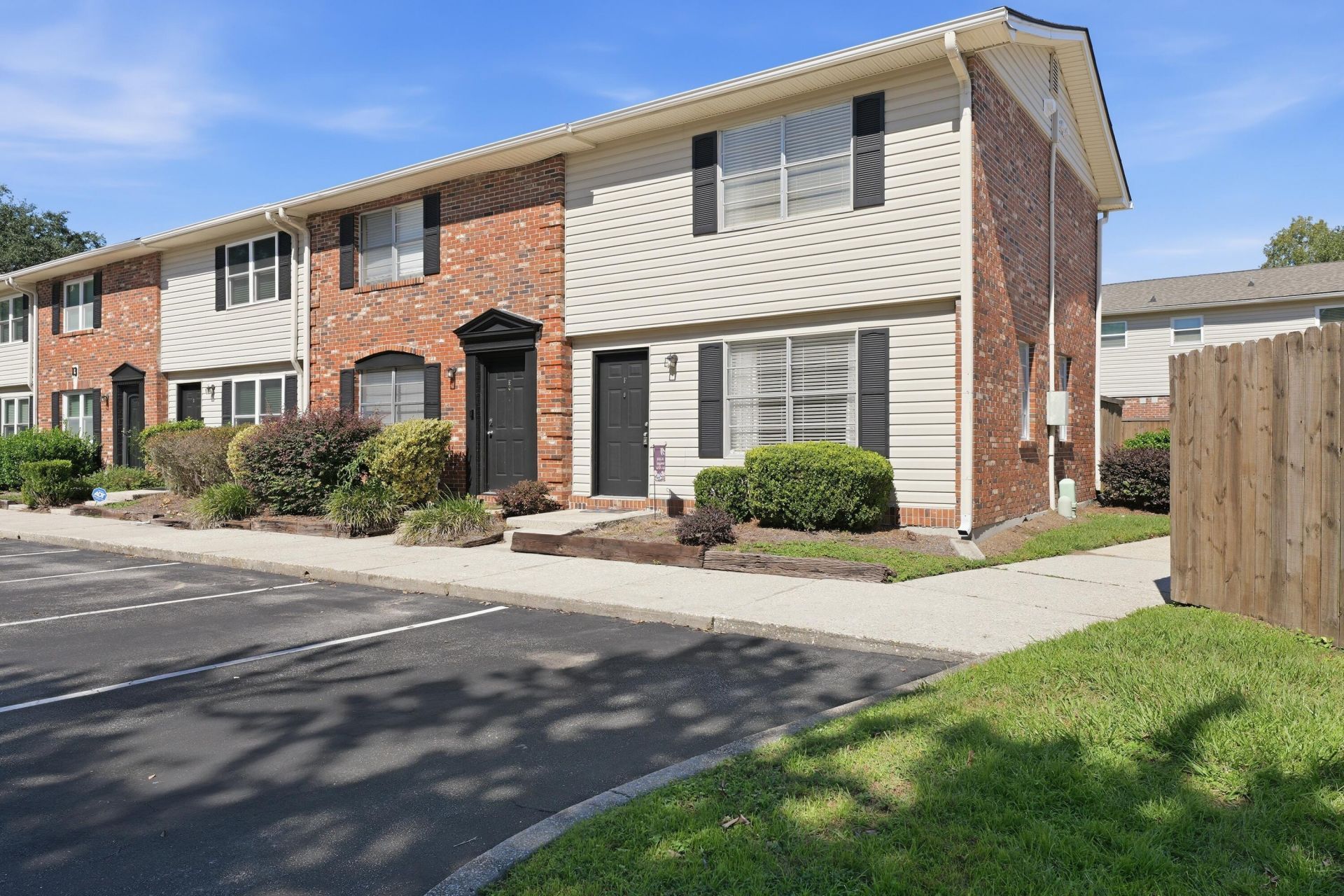 415 Parkdale Drive Photo 25