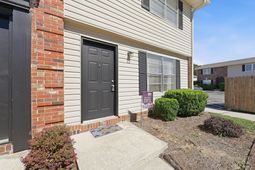 415 Parkdale Drive photo 4