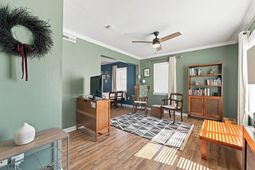 415 Parkdale Drive photo 4
