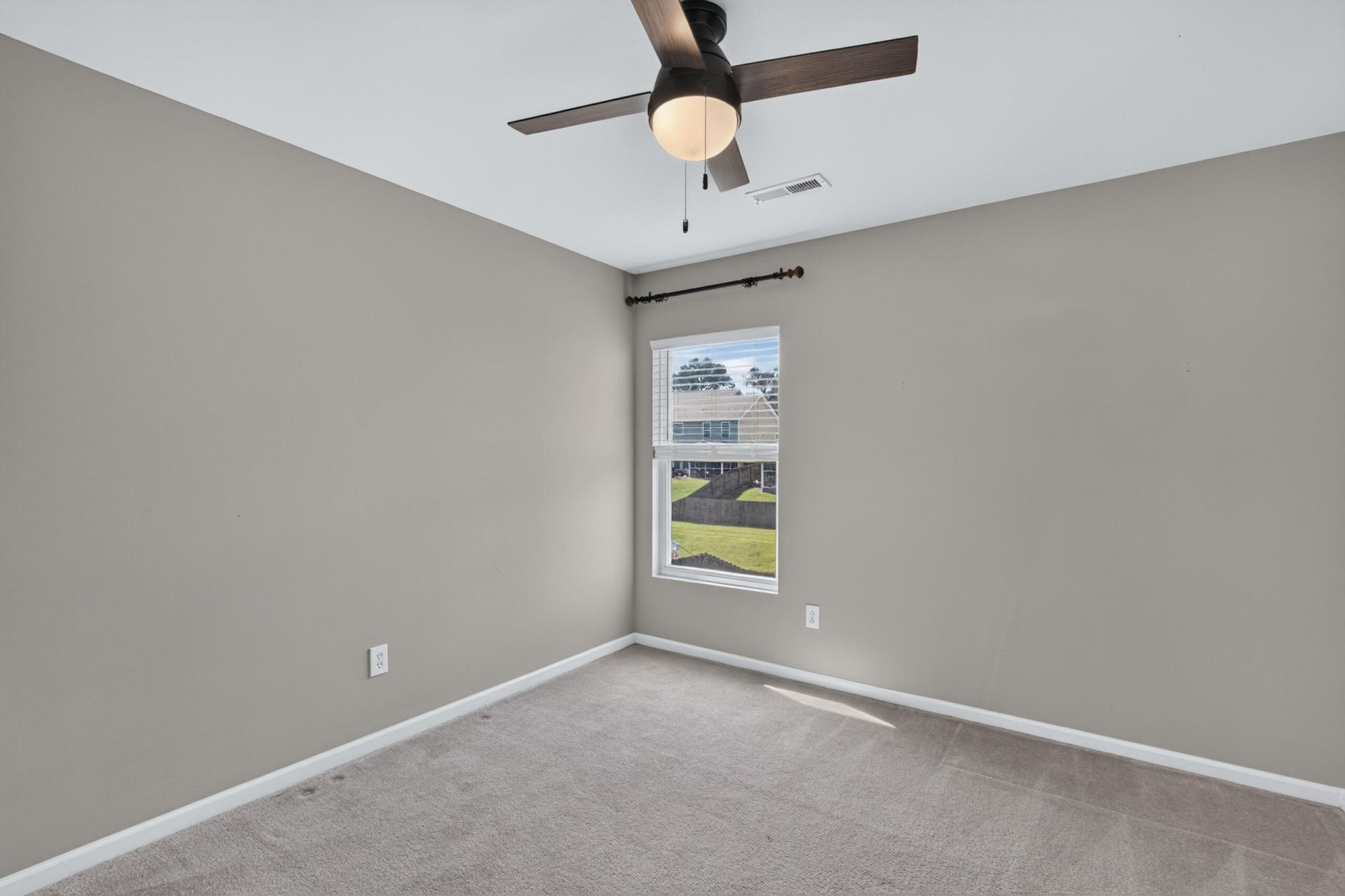 225 Donatella Drive Photo 29